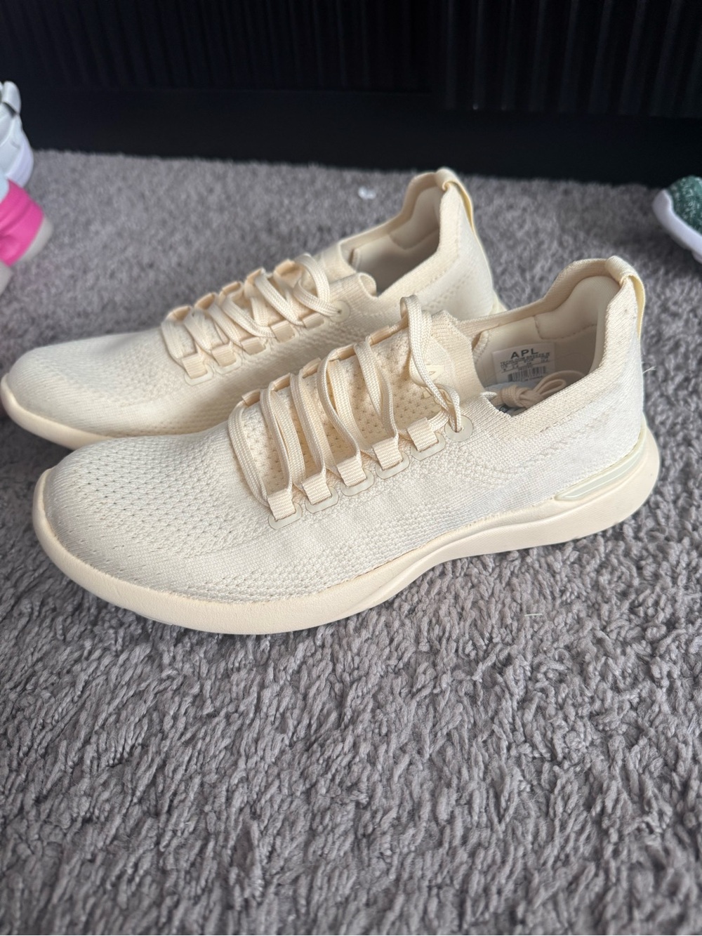 APL SNEAKERS